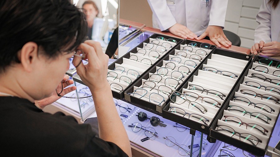 กรอบแว่นแบรนด์เนม