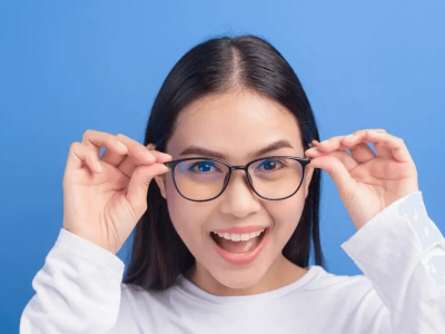 How to Choose the Perfect Glasses: An Expert's Guide